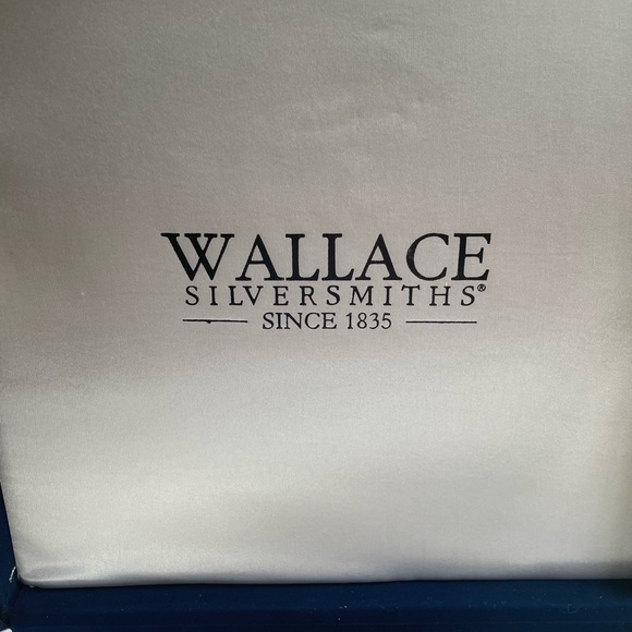 Wallace Silversmiths silver plate gravy boat - Picture 5 of 6